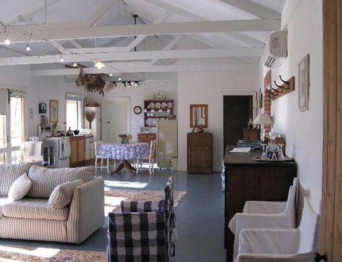 Peechabella Vineyards Bed & Breakfast - Goulburn Accommodation 5