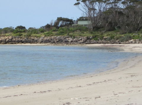 Wallaby Beach House - Goulburn Accommodation 1