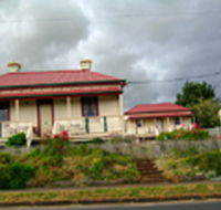 Tier View Twin Cottages - Goulburn Accommodation