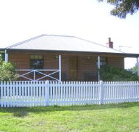 Miranda Cottage - Goulburn Accommodation