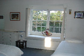 Explorers Lodge B & B - Goulburn Accommodation 0