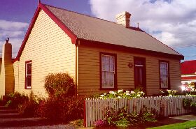 Devonport Historic Cottages - Goulburn Accommodation 0