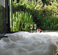 Escape To - Goulburn Accommodation