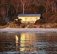 Harpers on the Beach - Goulburn Accommodation