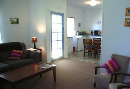 Giants' Table And Cottages - Goulburn Accommodation 5
