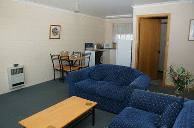 Sweetwater Villas - Goulburn Accommodation 2