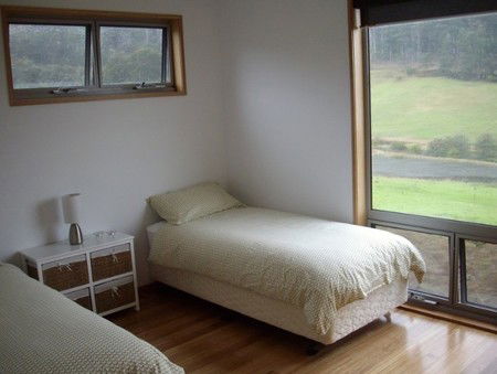 Deck House - Goulburn Accommodation 5