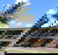 Pippies Beachhouse - Goulburn Accommodation