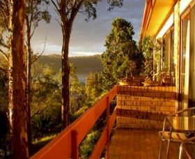 Forsters Bay Views - Goulburn Accommodation 0