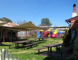 The Royal Hotel Adelong - Goulburn Accommodation 1