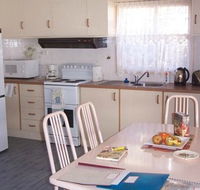 Azalea Cottage - Goulburn Accommodation