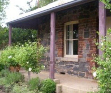 Accommodation Pinn Cottage - Goulburn Accommodation 0