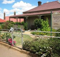 Courthouse Cottage B and B - Goulburn Accommodation