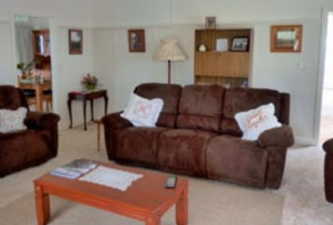 Brookmount Retreat - Goulburn Accommodation 0