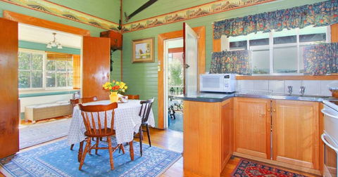 A Settlers Cottage - Goulburn Accommodation 3