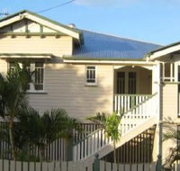 Eco Queenslander Holiday Home and BB - Goulburn Accommodation