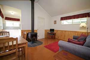 Goomburra Forest Retreat - Goulburn Accommodation 1