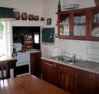 Dillons Cottage - Goulburn Accommodation