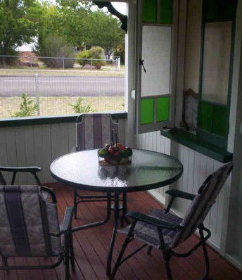 Dillons Cottage - Goulburn Accommodation 1