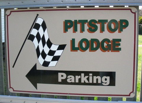 Pitstop Lodge Guesthouse And Bed And Breakfast - Goulburn Accommodation 3