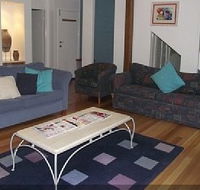 Godshill Lodge - Holiday Home - Goulburn Accommodation