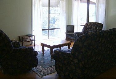 Possum Lodge - Holiday Home - Goulburn Accommodation 4