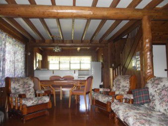 Oodgeroo - Chalet - Goulburn Accommodation 2