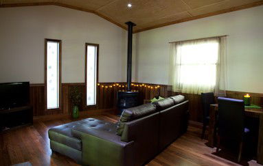 Homewood Cottages - Goulburn Accommodation 7
