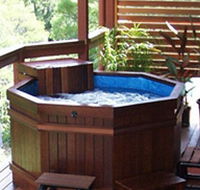 Ravensbourne Escape Tree Tops - Goulburn Accommodation