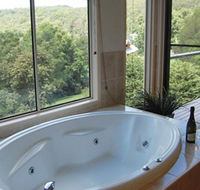 Ravensbourne Escape Kookaburra Kottage - Goulburn Accommodation