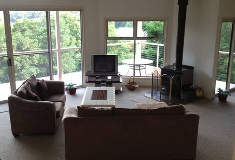 Ravensbourne Escape Kookaburra Kottage - Goulburn Accommodation 3