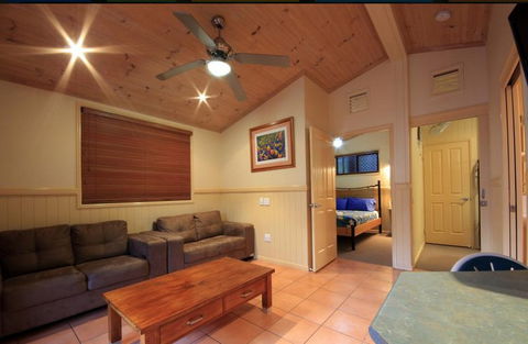 Ashmore Palms Holiday Village - Goulburn Accommodation 5