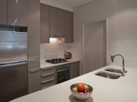 Meriton Serviced Apartments Southport - Goulburn Accommodation 2