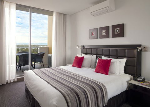 Meriton Serviced Apartments Southport - Goulburn Accommodation 5