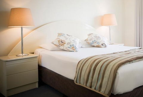 BreakFree Beachpoint Apartments - Goulburn Accommodation 4