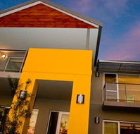 Champion Lakes Accommodation Waterside - Goulburn Accommodation