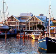 Pelicans Landing - Goulburn Accommodation