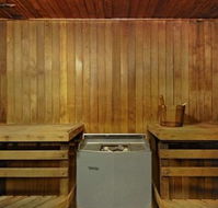 Golden Shores Holiday Club - Goulburn Accommodation