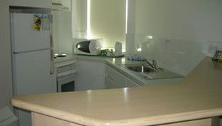 Emerald Apartments - Goulburn Accommodation 3