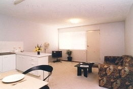 Candlelight Holiday Apartments - Goulburn Accommodation 1