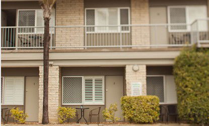 Tropicana Motel - Goulburn Accommodation 4