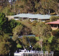 Gipsy Point Luxury Lakeside Apartments - Goulburn Accommodation