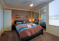 Burleigh Beach Tower - Goulburn Accommodation 5