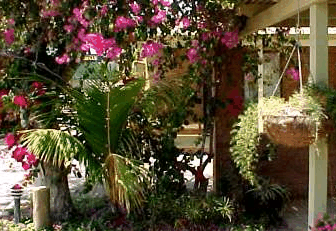 Denham Villas - Goulburn Accommodation