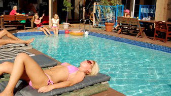 Surf N Sun Beachside Backpackers - Goulburn Accommodation 2