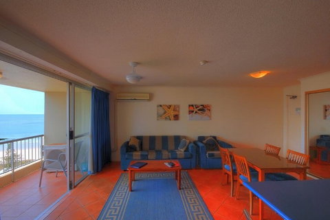 Surfers Beachside Holiday Apartments - Goulburn Accommodation 1