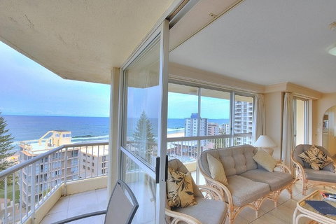 Surfers Beachside Holiday Apartments - Goulburn Accommodation 3