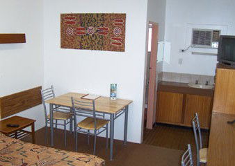 Safari Lodge Motel - Goulburn Accommodation 2