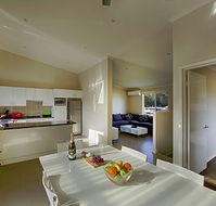 Middle Rock Holiday Resort - Goulburn Accommodation
