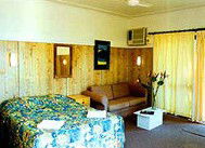 Santa Catalina Motel - Goulburn Accommodation 3